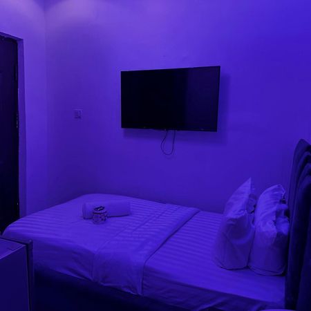 Vhs Vinchee Suites Lagos Luaran gambar