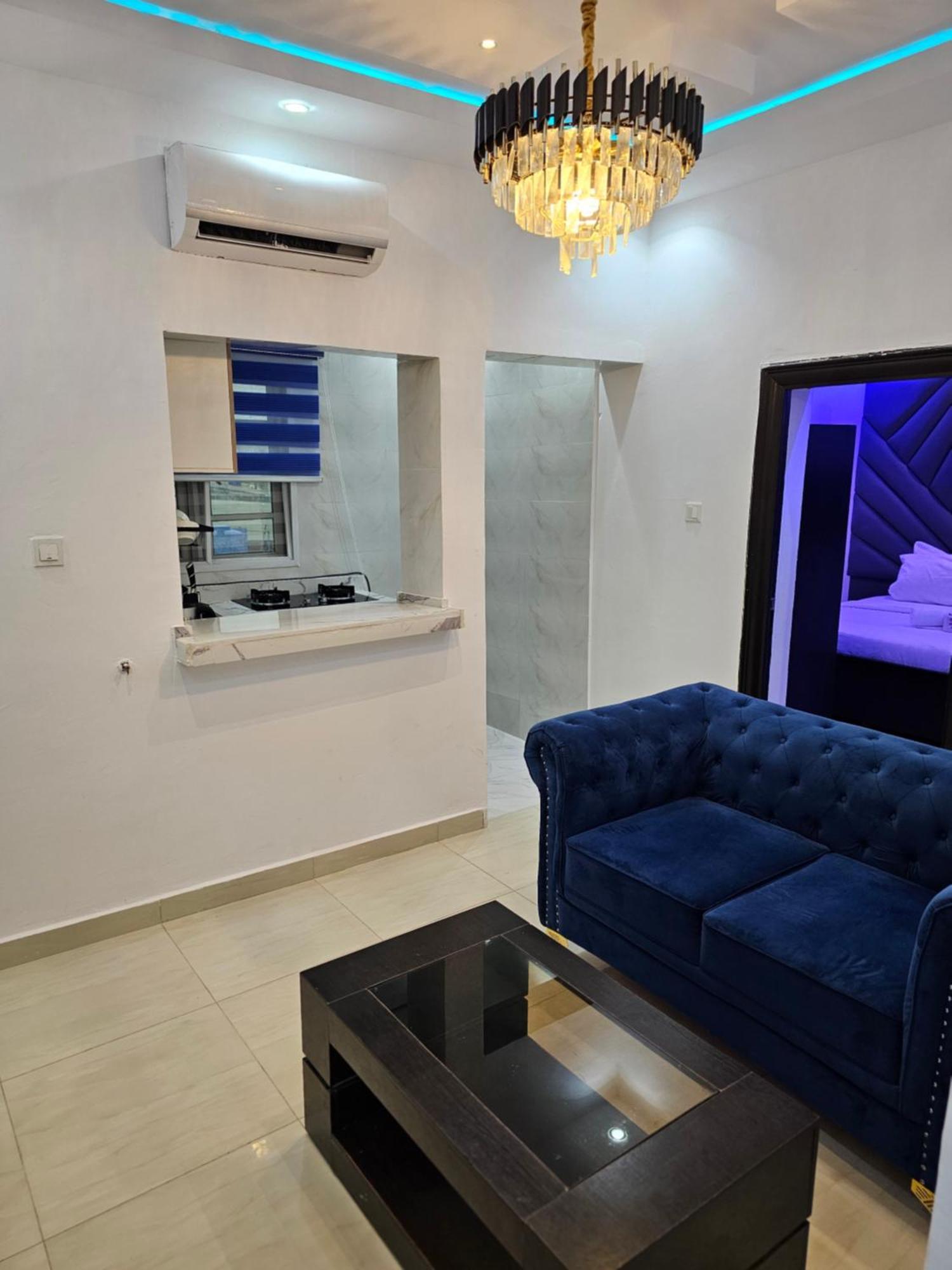 Vhs Vinchee Suites Lagos Luaran gambar