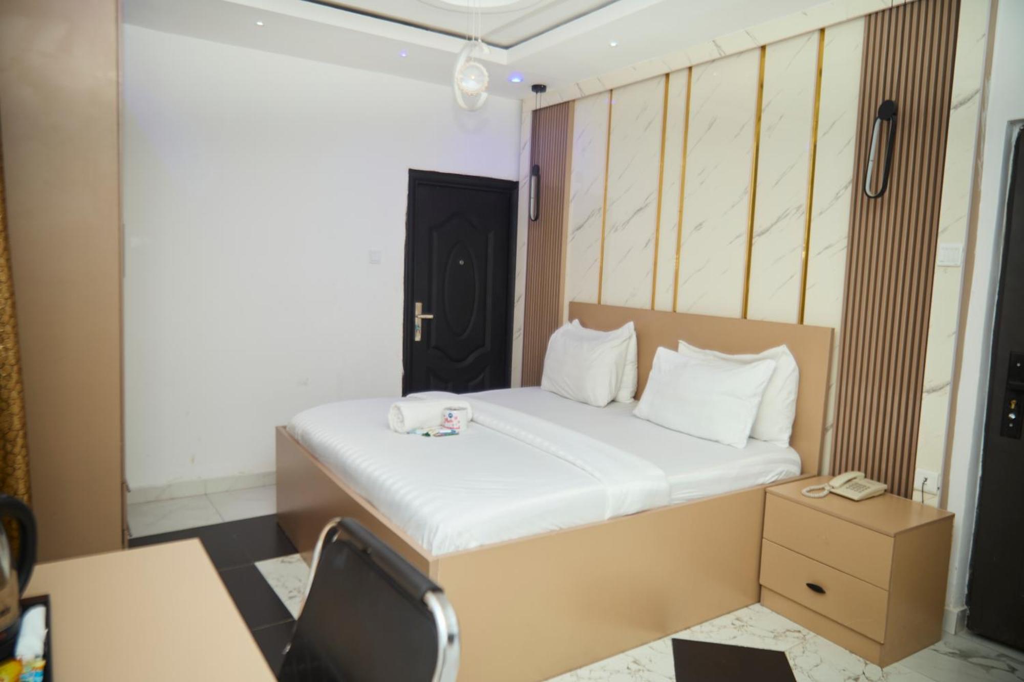 Vhs Vinchee Suites Lagos Luaran gambar