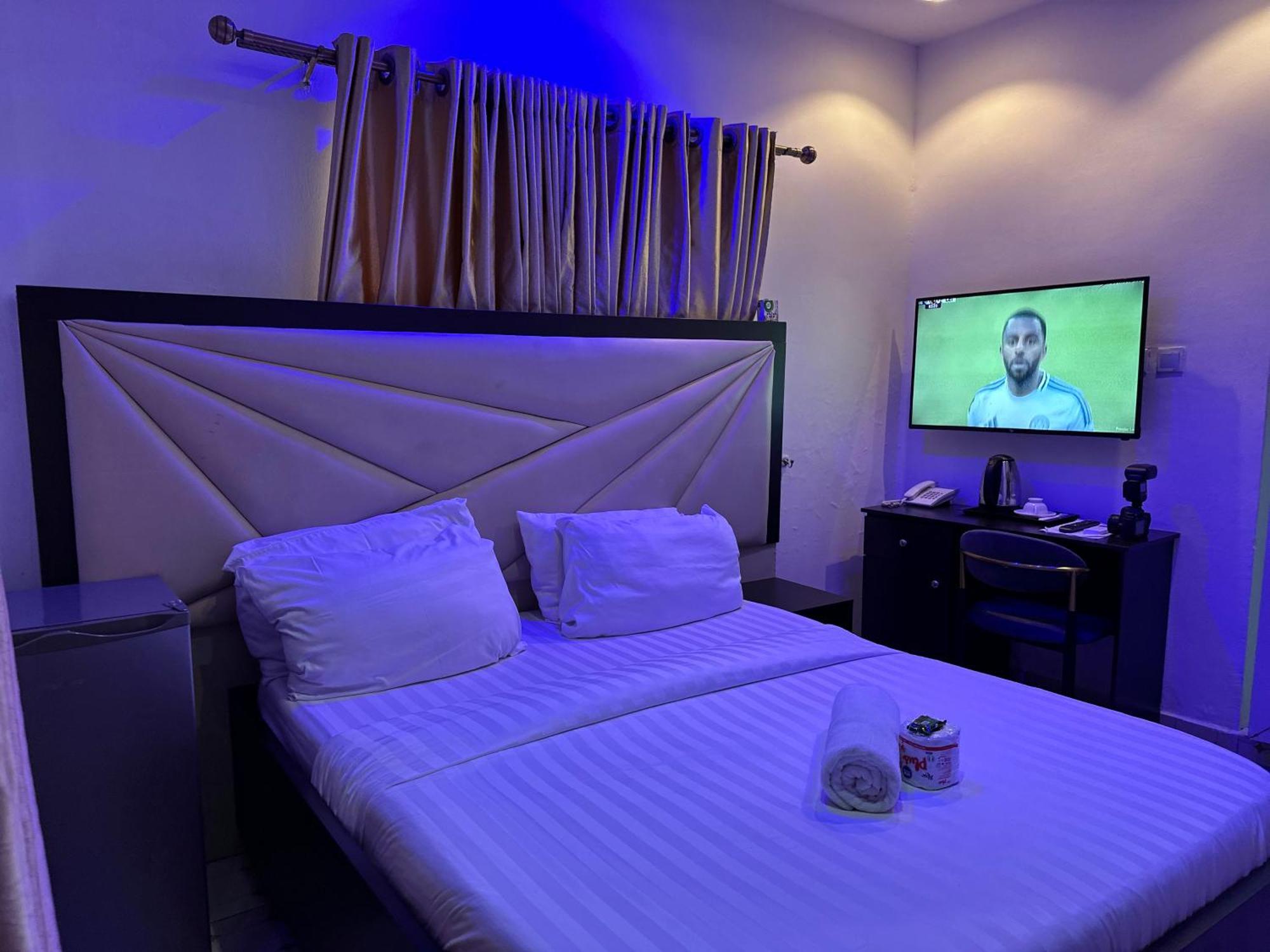 Vhs Vinchee Suites Lagos Luaran gambar